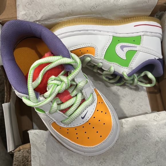 Nike Air Force 1 LV8 1 Kids Shoes - Picture 6 of 9